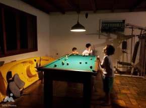 Conforto de casa de campo, ao lado da praia !